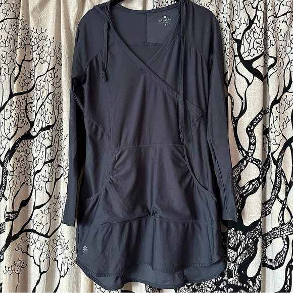 Athletic Athletic Tunic Top or Swim Coverup - Picture 2 of 5